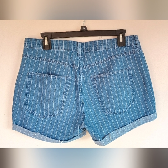 &DENIM PIN STRIPED CUFFED SHORTS SIZE 10 and SIZE 6 - Picture 2 of 3